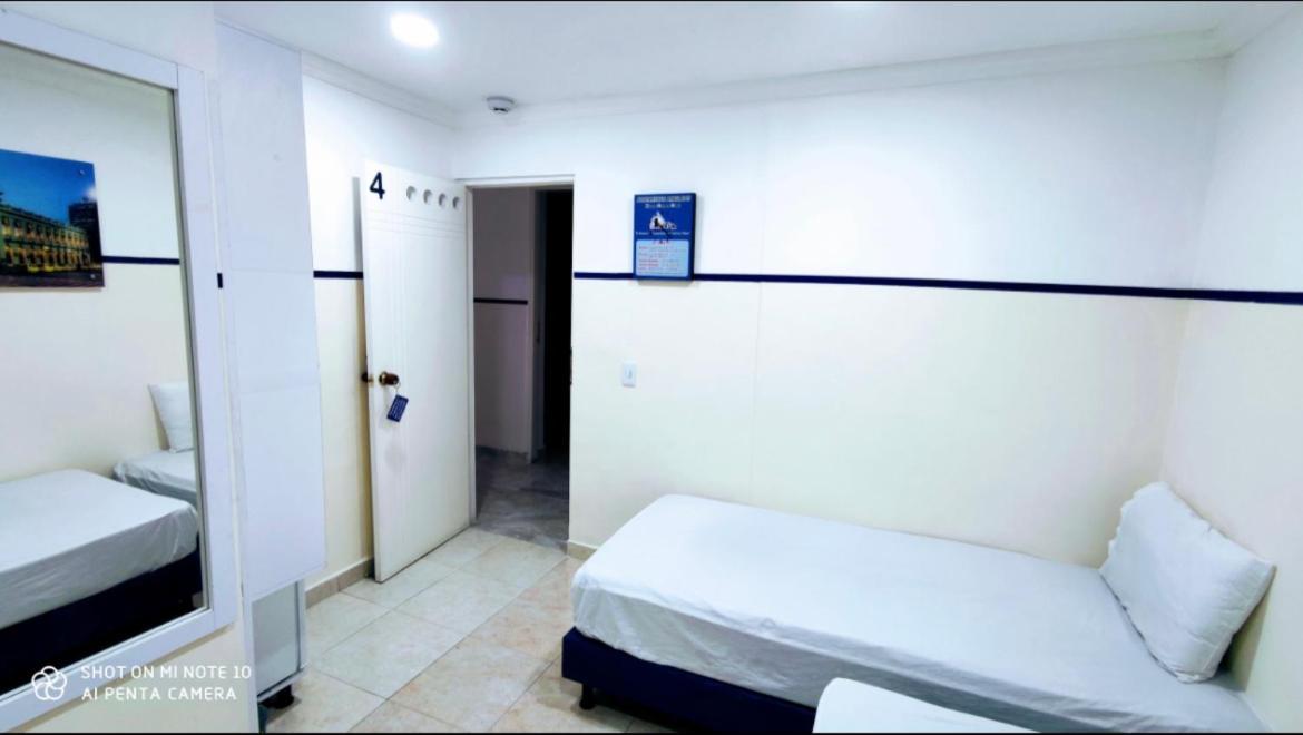 Casa Hotel Manco Mora Medellin Exterior photo