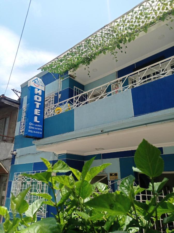 Casa Hotel Manco Mora Medellin Exterior photo
